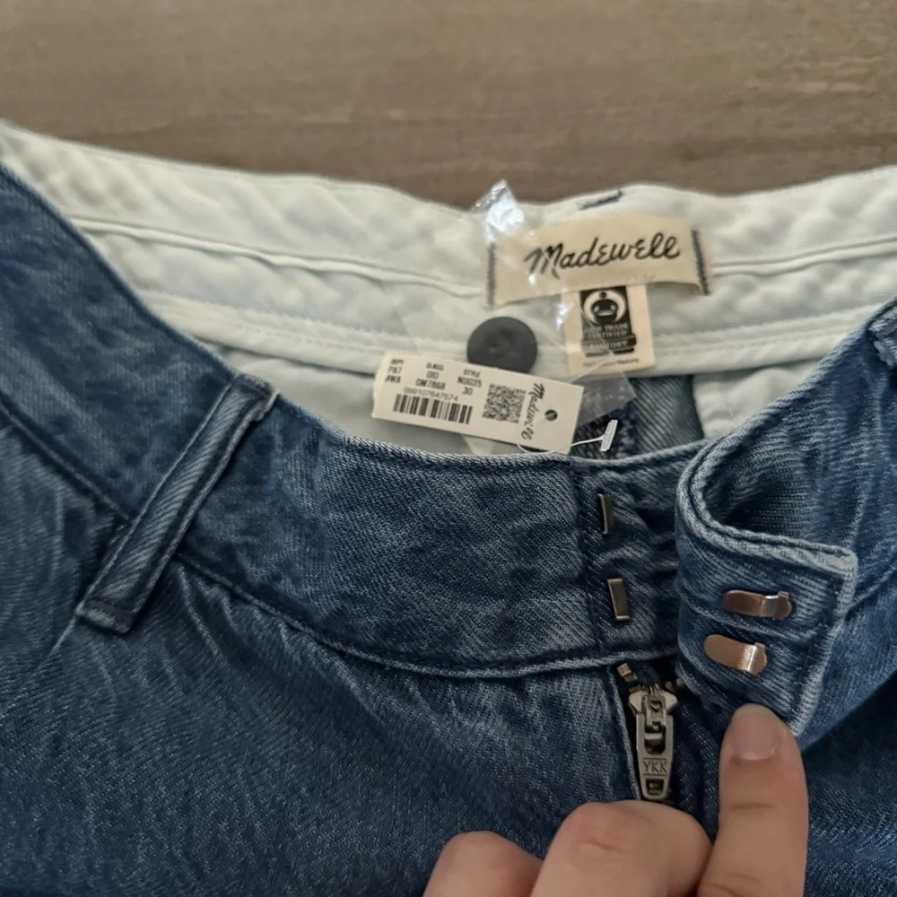 Madewell Blue The Harlow Superwide-Leg Jean in McNair Wash: Airy Denim Edition - Picture 3 of 9